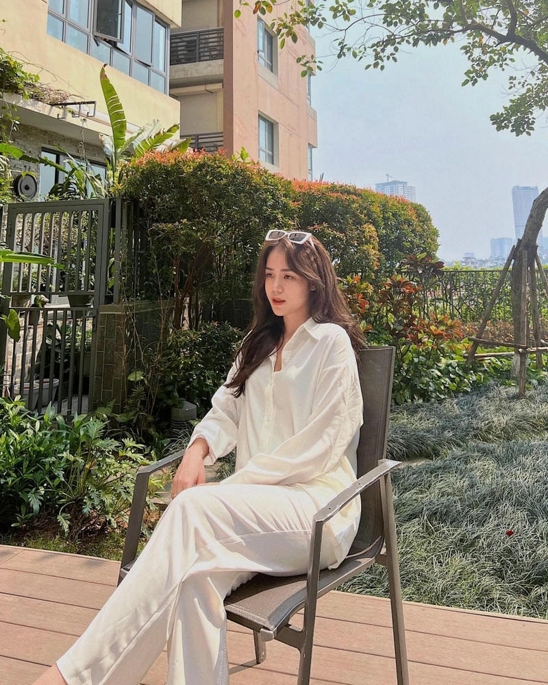 Fan tò mò Nguyễn Hương Ly bao nhiêu tuổi