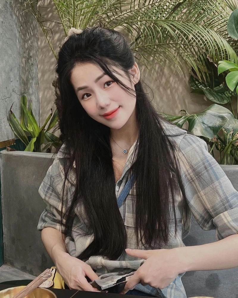 Lời kể từ Tiểu sử Ca sĩ Nguyễn Hương Ly