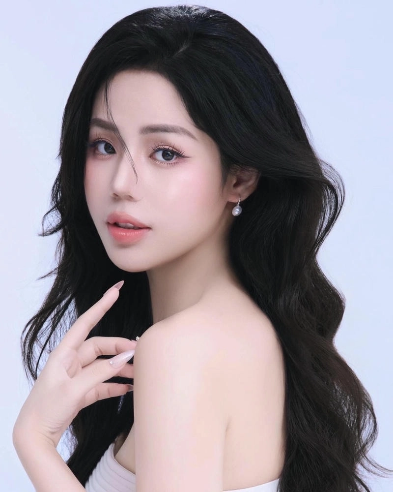 Chiều cao thật sự của Nguyễn Hương Ly cao bao nhiêu