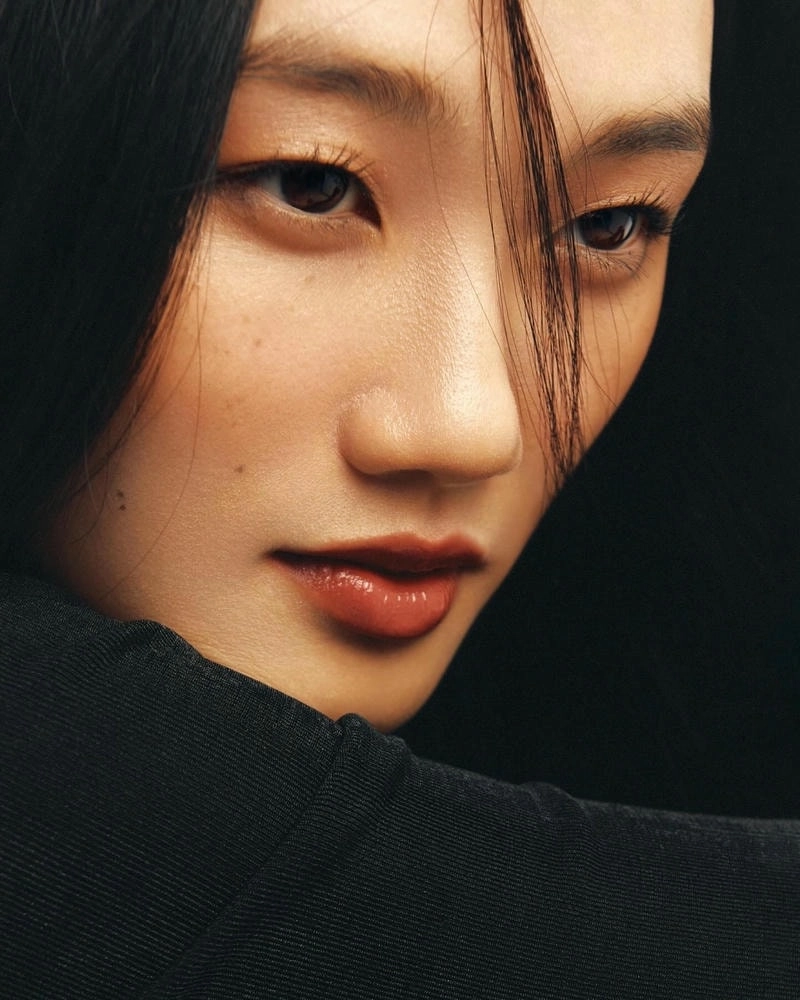 Á hậu Nguyễn Quỳnh Anh sở hữu thần thái cuốn hút