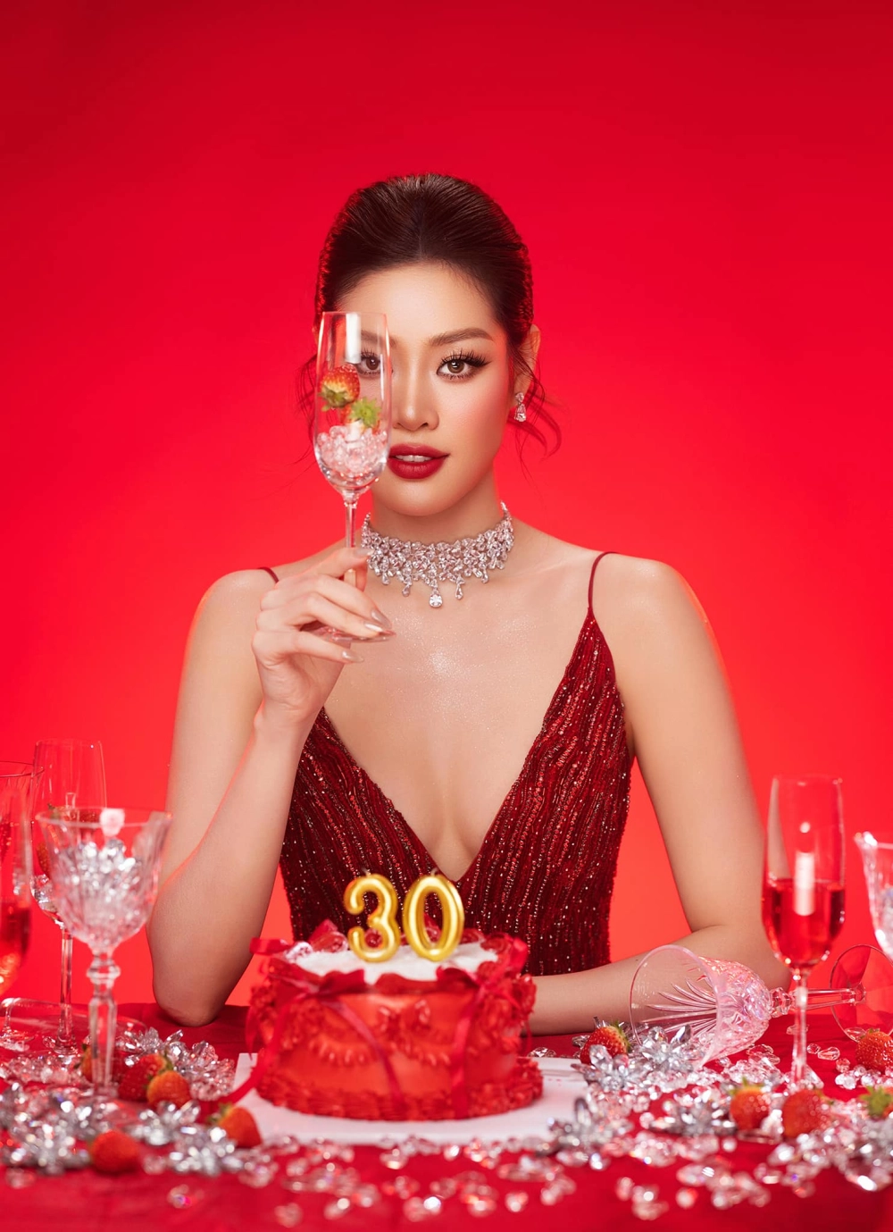 Diễn viên Khánh Vân tỏa sáng đầy cá tính