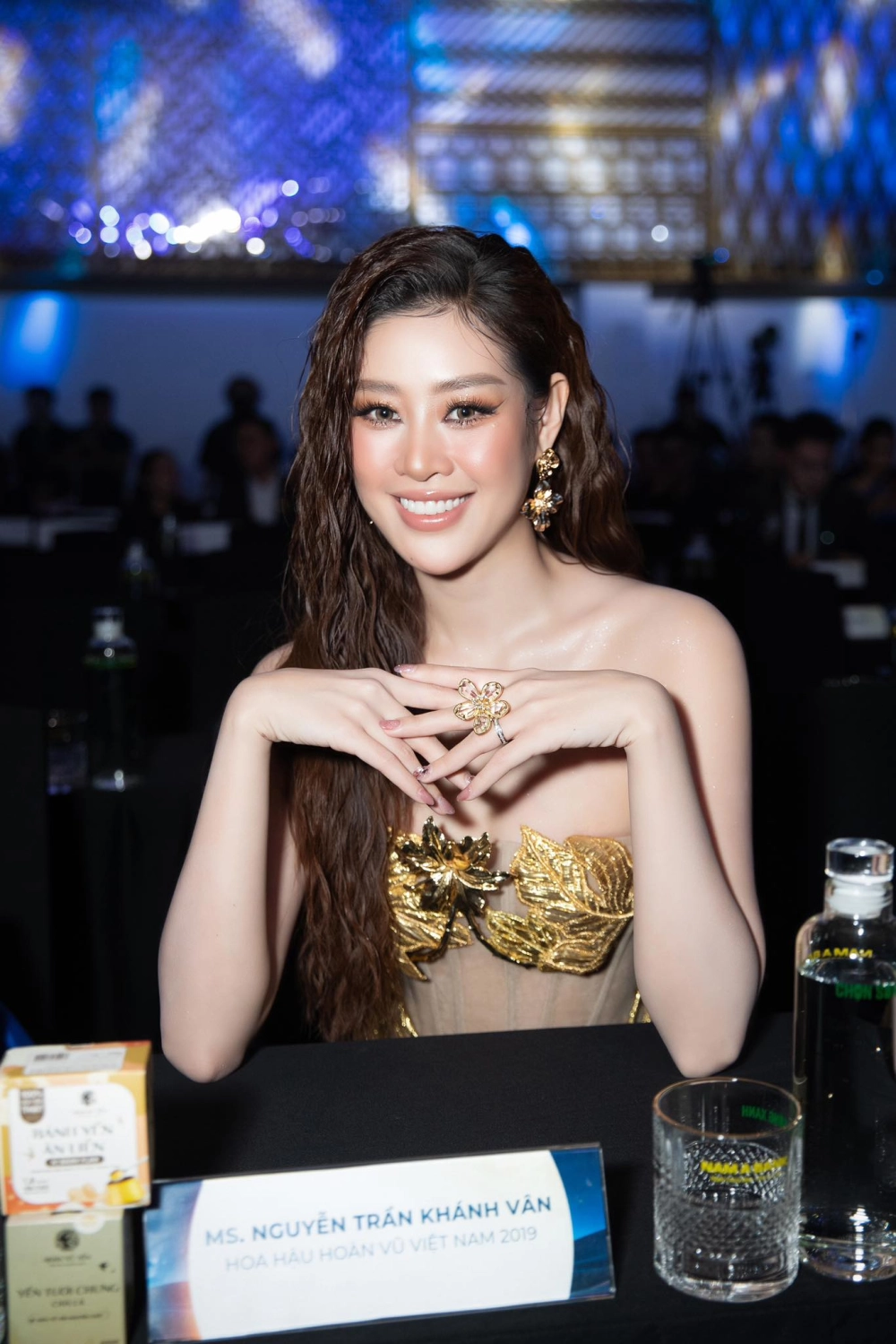 Nhan sắc dịu dàng hoa hậu Đỗ Khánh Vân