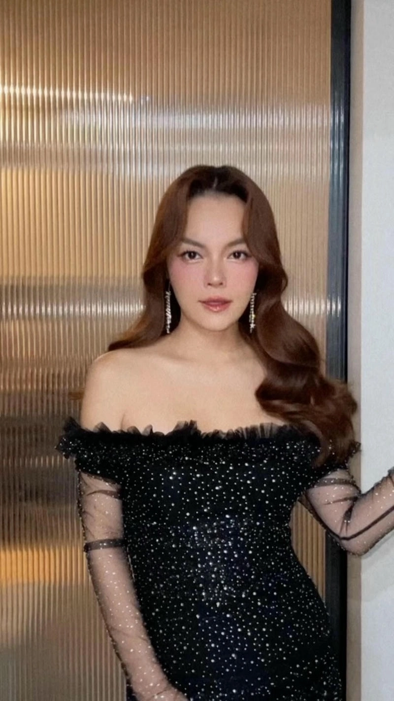 Vẻ đẹp nhẹ nhàng của Ca sĩ Phạm Quỳnh Anh