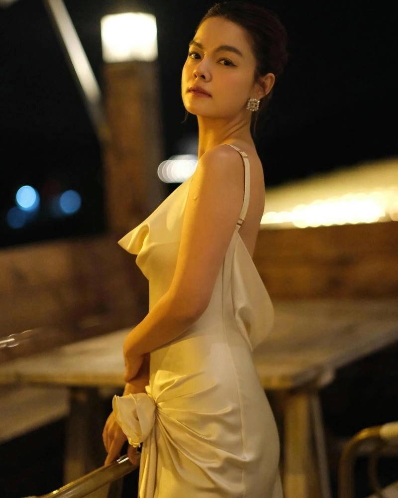 Những bản hit nổi bật Những bài hát của Phạm Quỳnh Anh