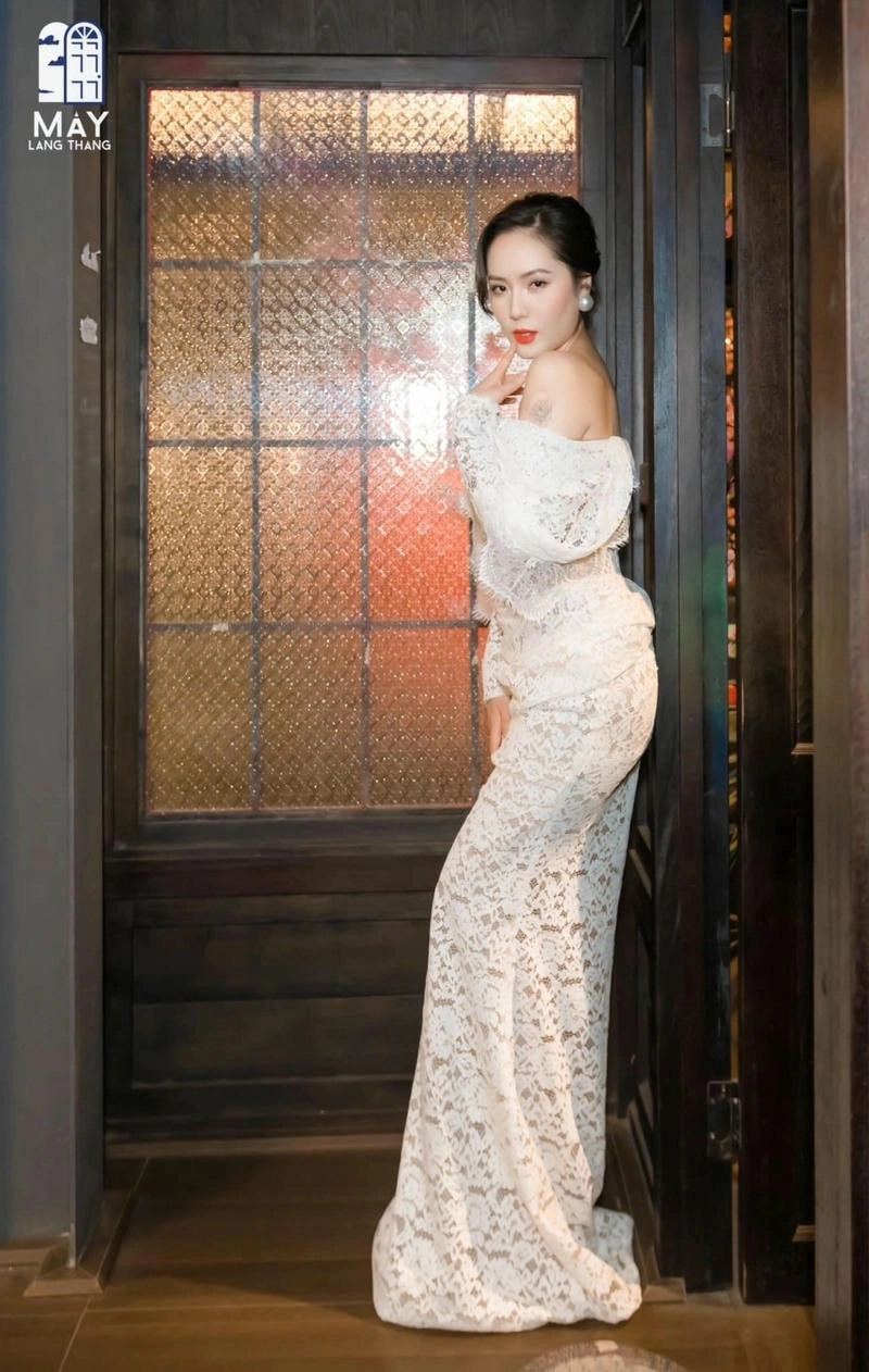 Bật mí hấp dẫn Ca sĩ Phương Linh tiểu sự