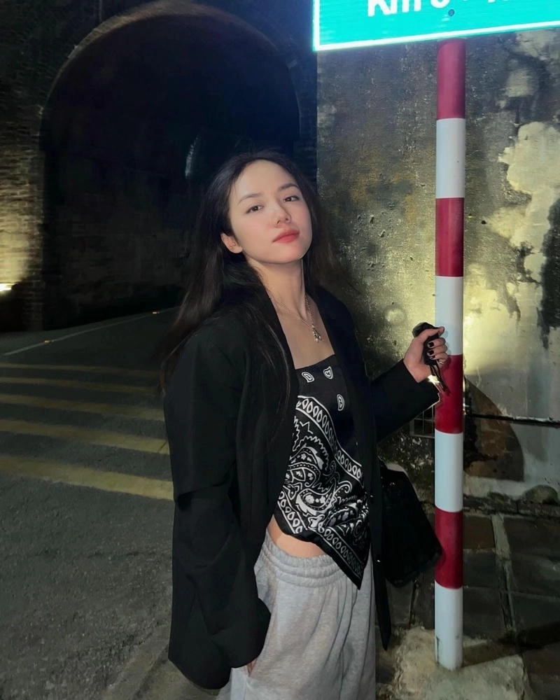 Chìm đắm trong lời bài hát Phương Ly Missing you