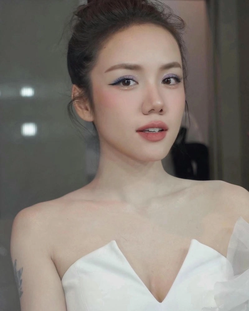 Chị em Phương Ly Phương Linh đẹp dịu dàng