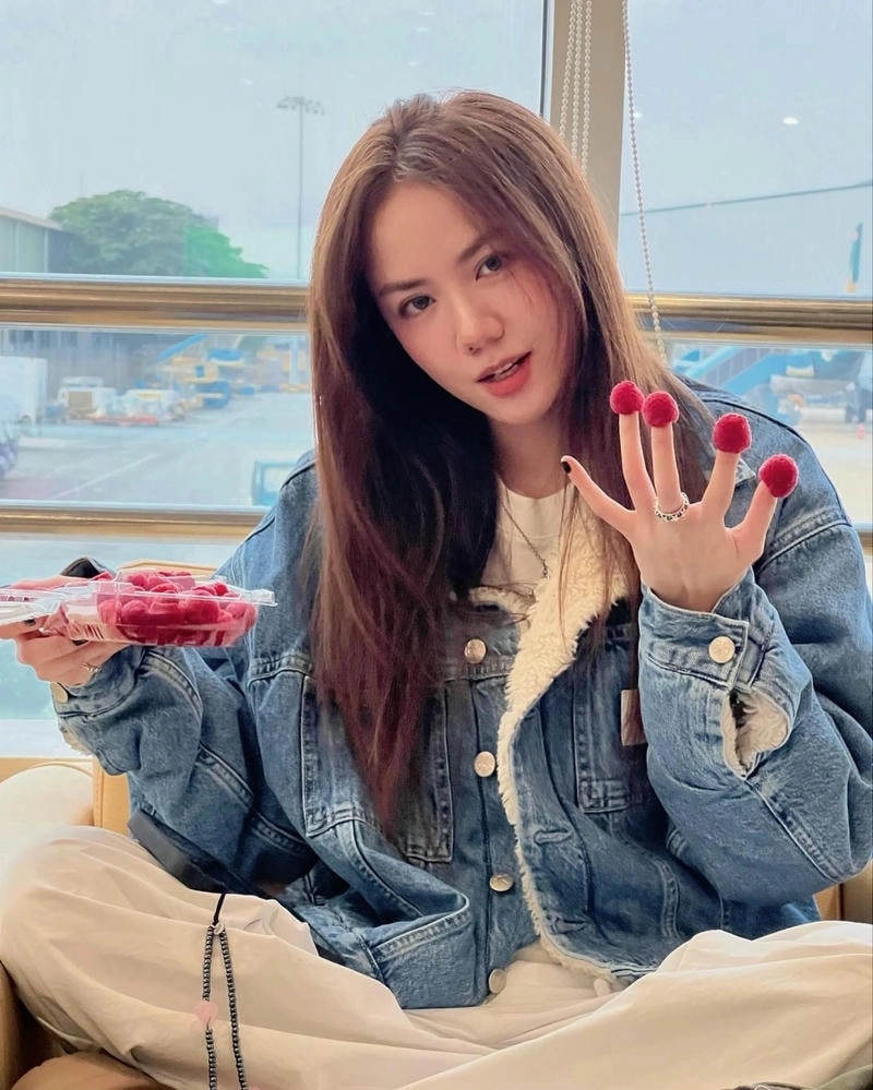 Nhiều người tò mò Phương Ly cao bao nhiêu