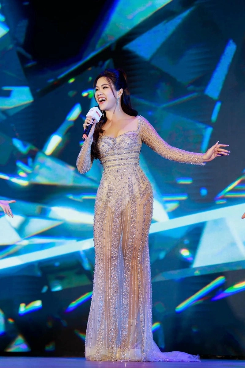 Chạm đến trái tim với Lời bài hát Phương Vy Lúc Mới Yêu