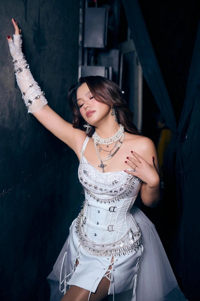 Trang chính thức của Phương Vy Official