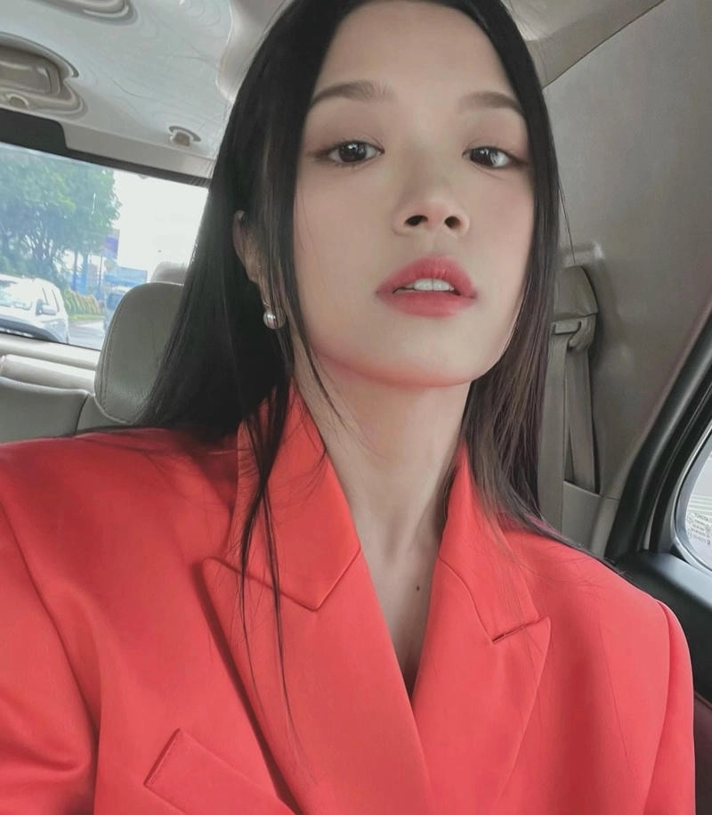 Suni Hạ Linh Sự Mập Mờ khiến fan tò mò