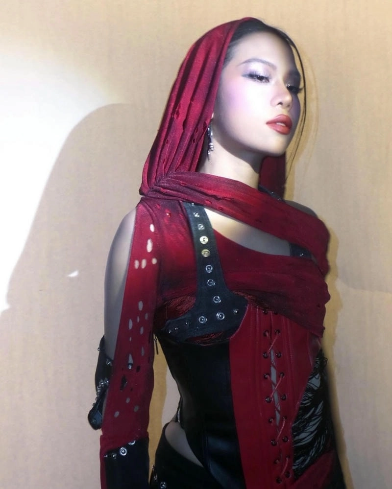 Cảm xúc đong đầy trong Tlinh album