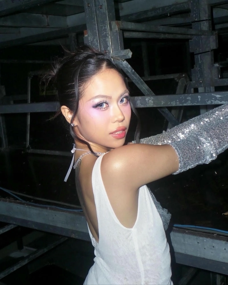 Bản hit Anh trai say hi Tlinh viral mạnh