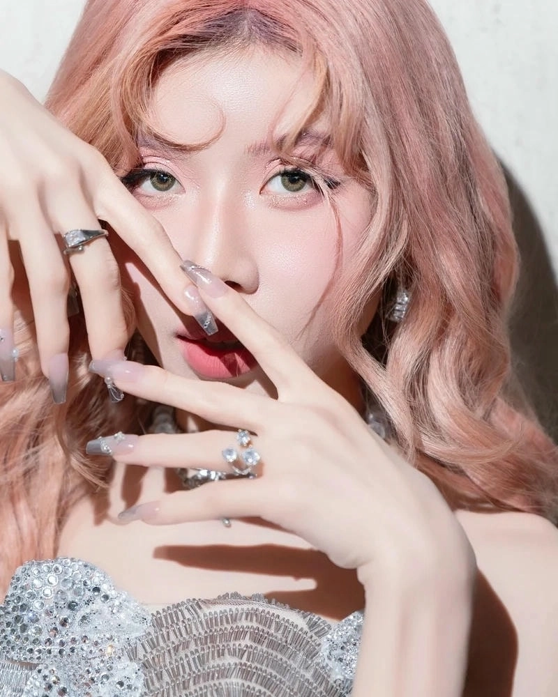 Tạo hình cuốn hút Trang Pháp đường cong