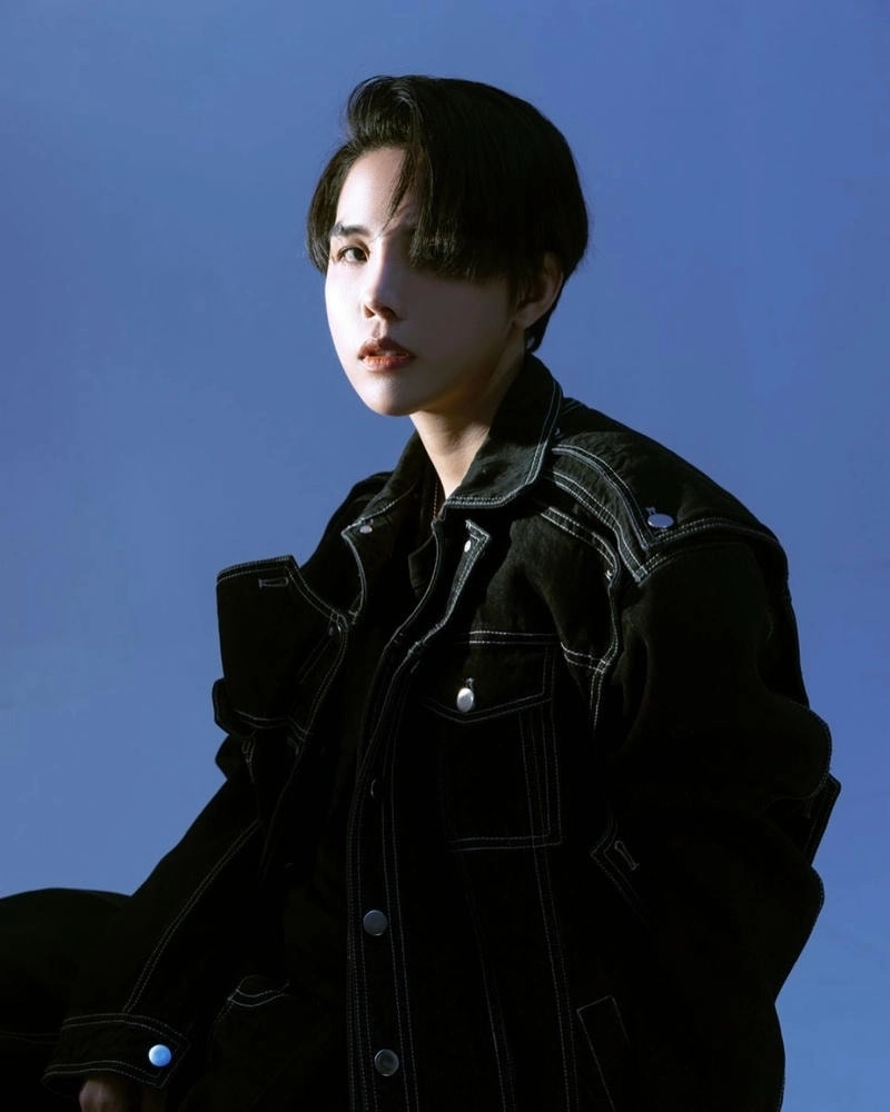 Yêu xa Vũ Cát Tường chan chứa nỗi buồn