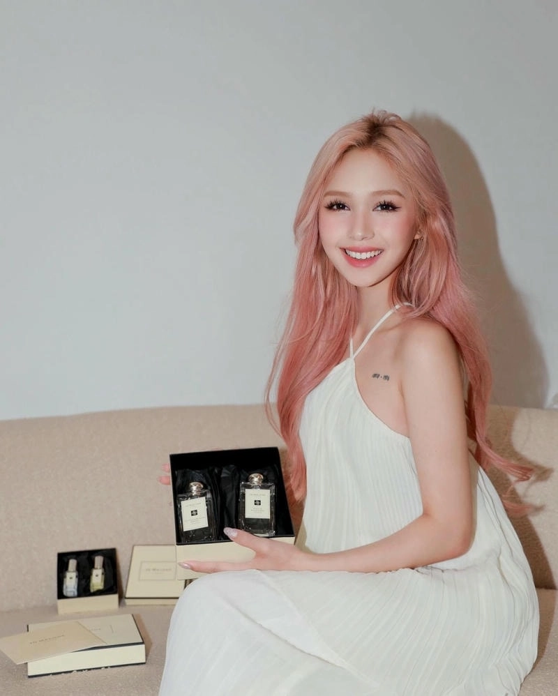 Tiểu sử Xoài Non thu hút cộng đồng mạng