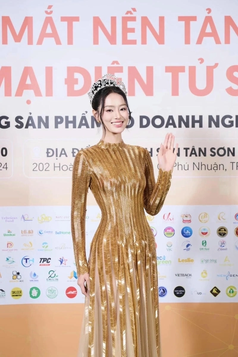 Bùi Khánh Linh thi đấu rực rỡ