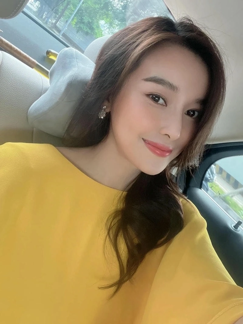 Nét đẹp cuốn hút của Cao Thái Hà