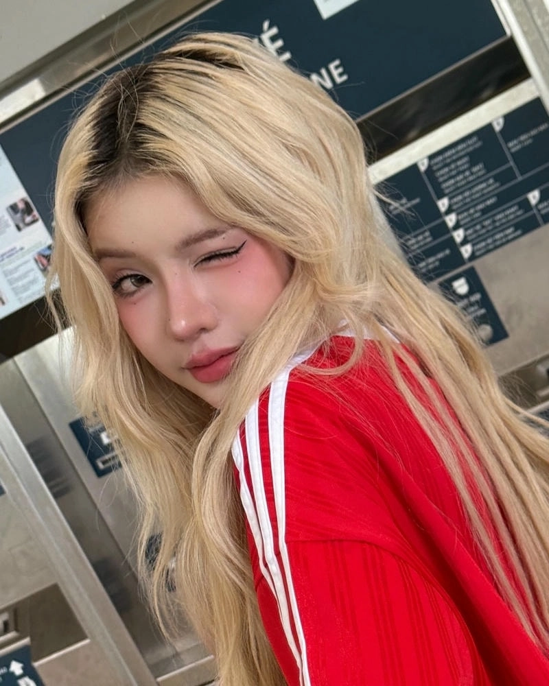 Anh trai say hi ciin gây bão nhờ độ dễ thương