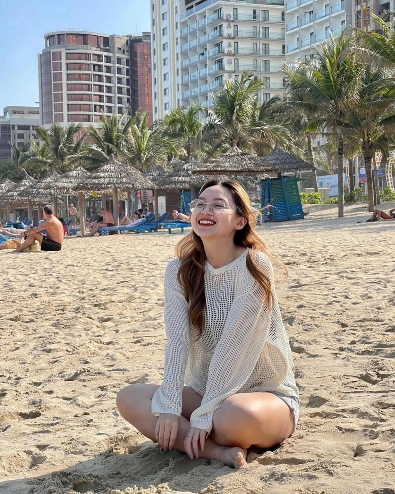 Khoảnh khắc đáng yêu Đặng Thu Hà ăn đời thường