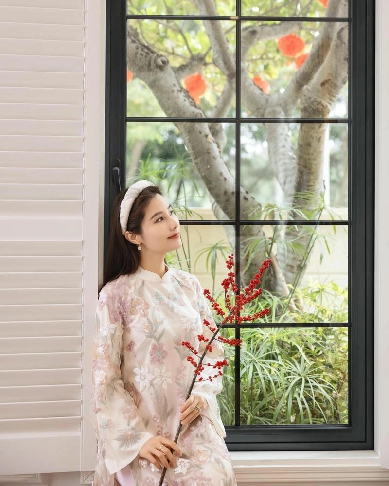 Ảnh hiếm thời trẻ của Diễm My Thời Trẻ