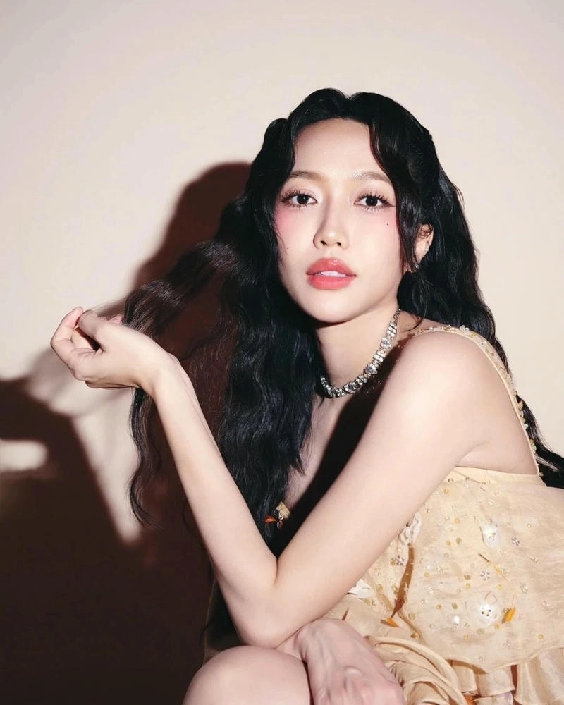 Phong cách Diệu Nhi tóc ngắn đầy cá tính