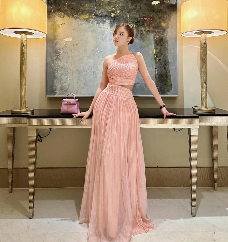 Hạnh Sino ở đâu hiện tại luôn là điều fan tò mò