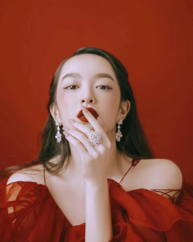 Thông tin chuẩn về chiều cao Kaity Nguyễn