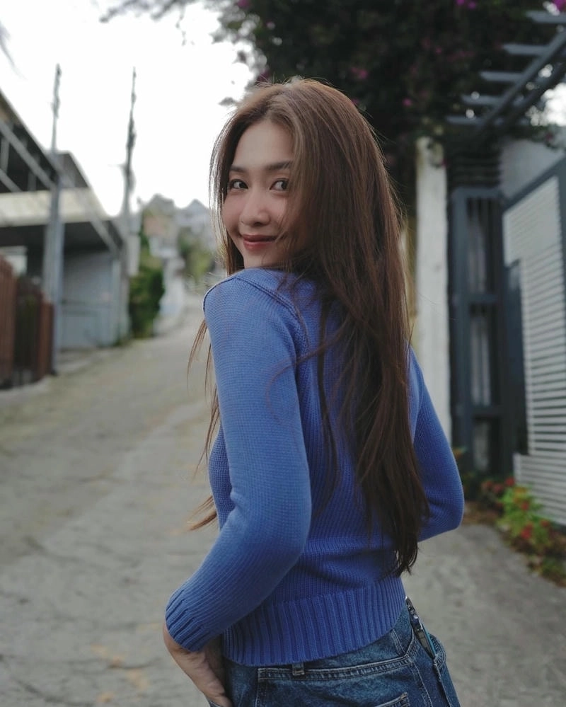 Giọng hát đầy cảm xúc của Khả Ngân