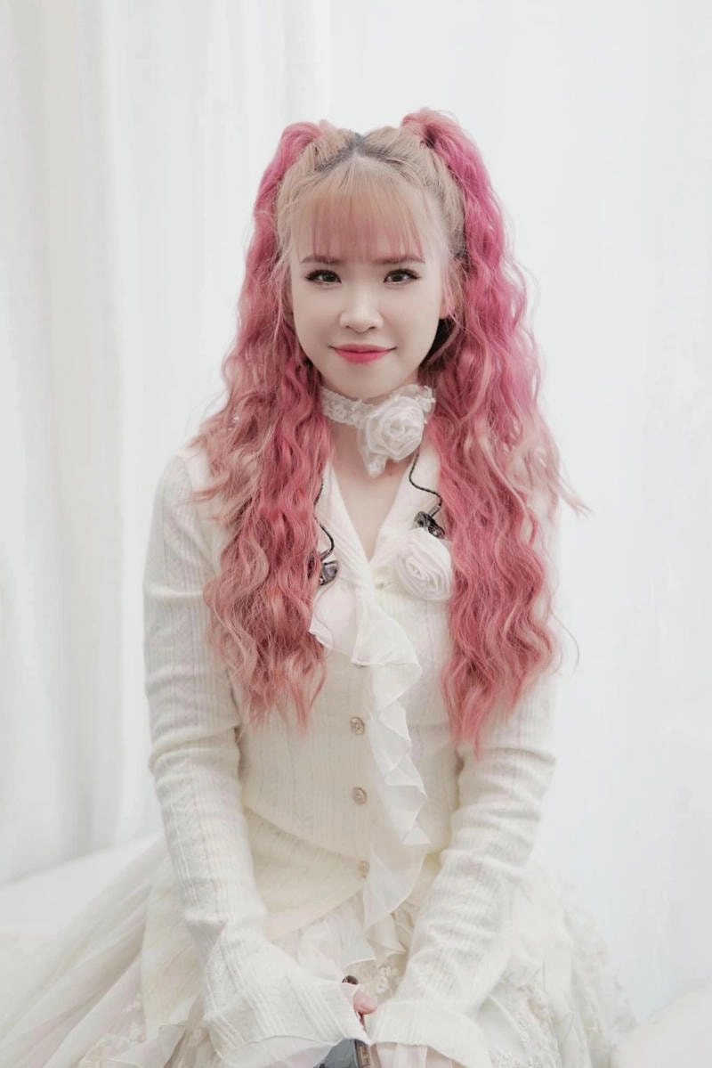 Hòa mình vào Khởi My Người yêu cũ