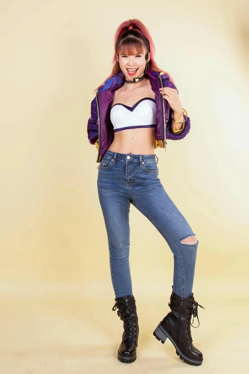 Cảm xúc đong đầy qua Lời bài hát Khởi My Vì sao