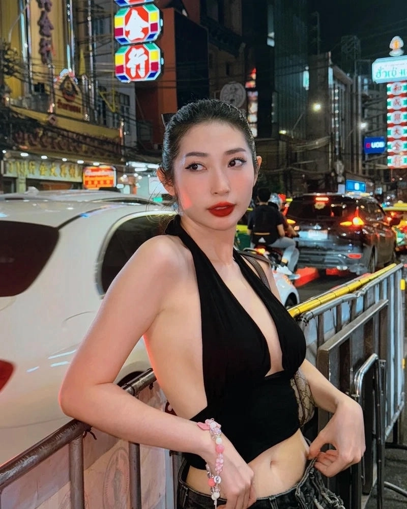 Hình ảnh của Khổng Tú Quỳnh đẹp dịu dàng cuốn hút