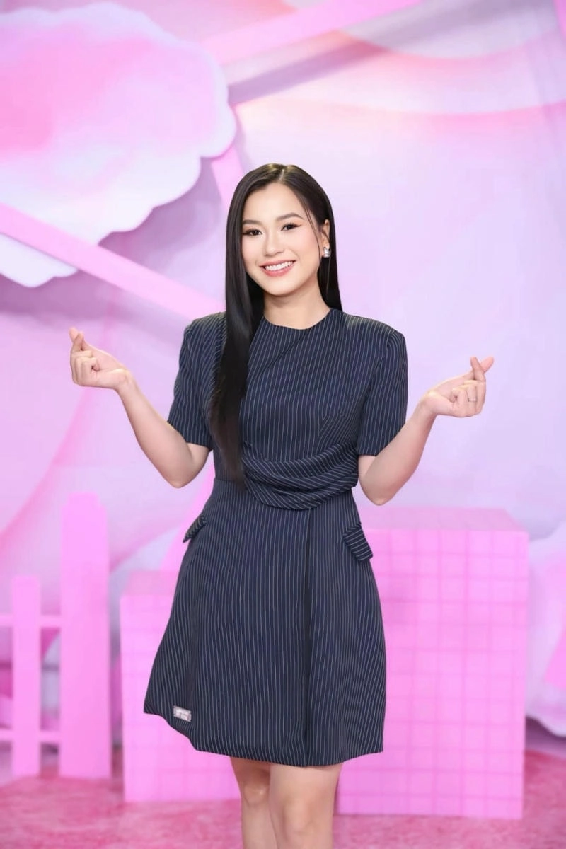 MV xúc động Ai Khổ Vì Ai Lâm Vỹ Dạ