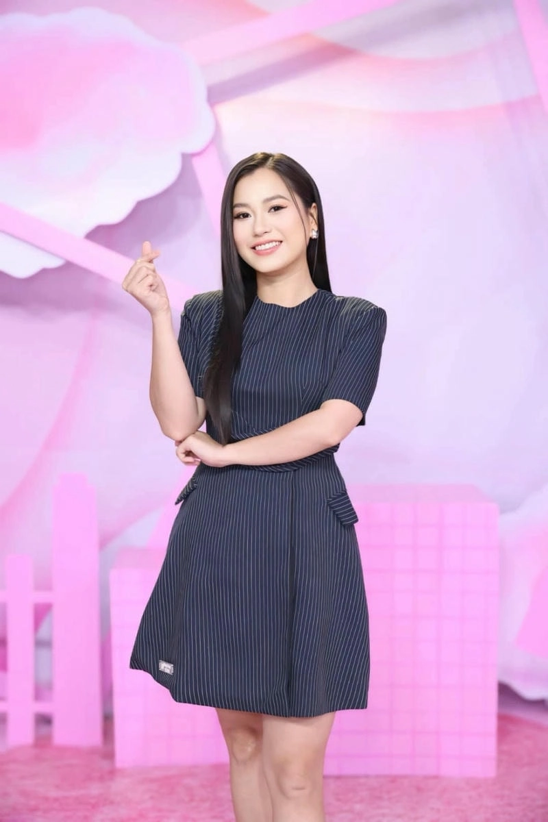 Số đo thật của Chiều Cao Lâm Vỹ Dạ