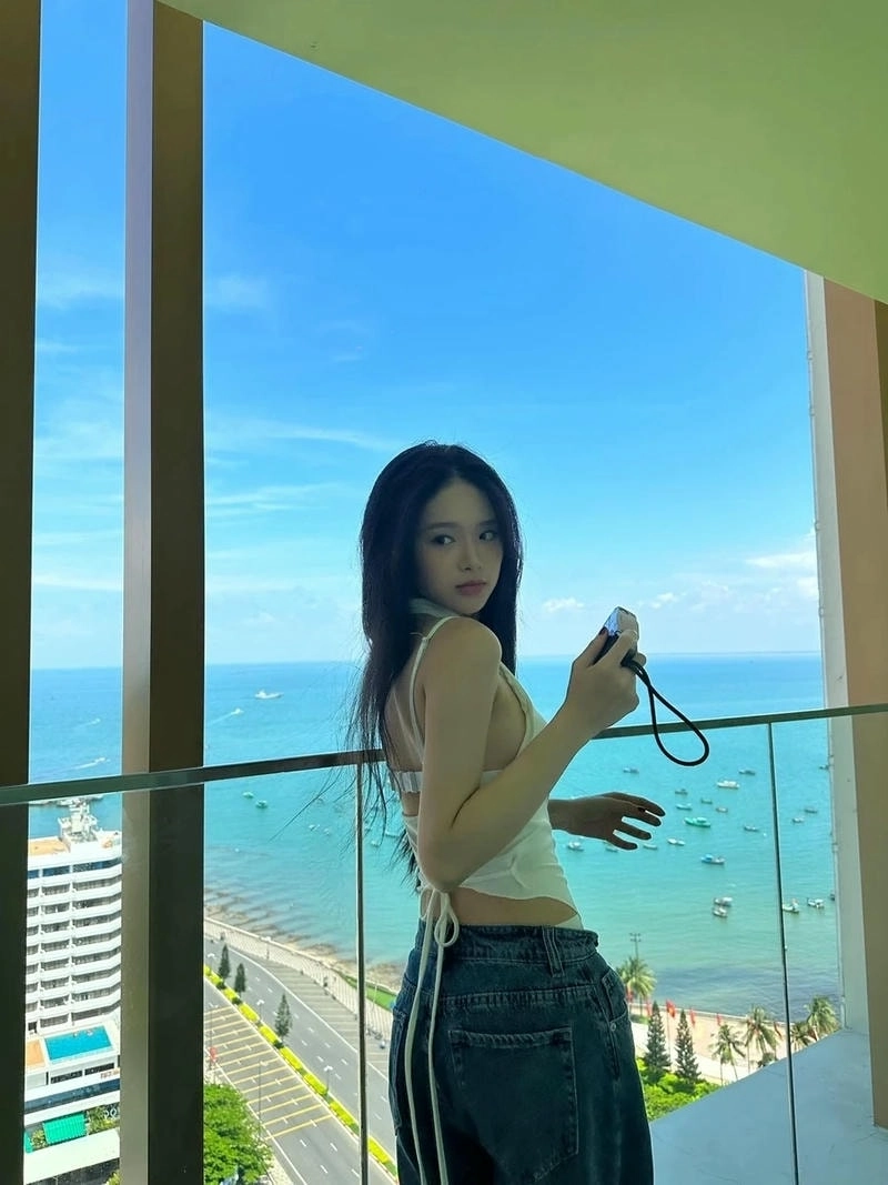 Ảnh đời thường của Anh Linh Ka gây chú ý