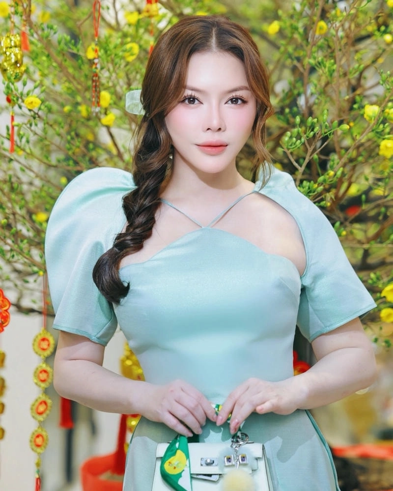 Ngắm nhìn hình ảnh Lý Nhã Kỳ thời trẻ