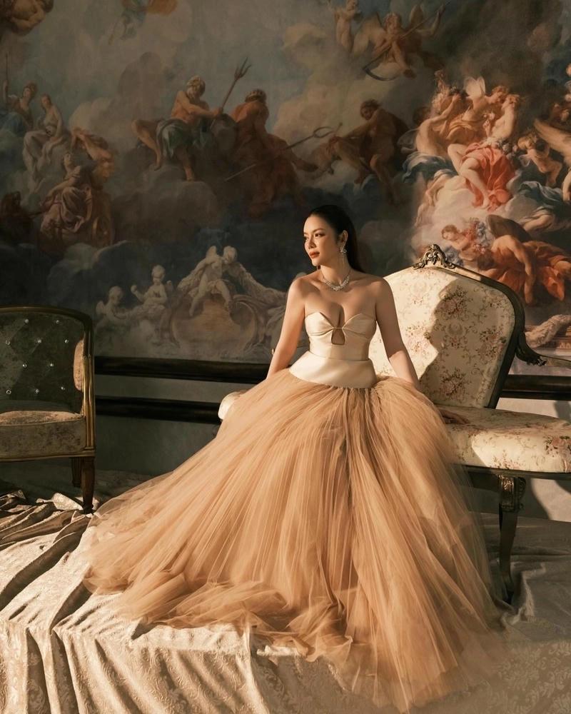 Khám phá tiểu sử Lý Nhã Kỳ là ai