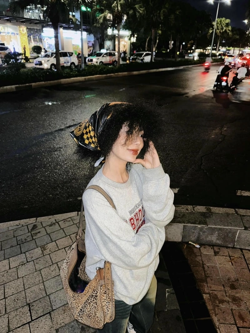 Mai Âm Nhạc bị đấm làm dân tình xôn xao