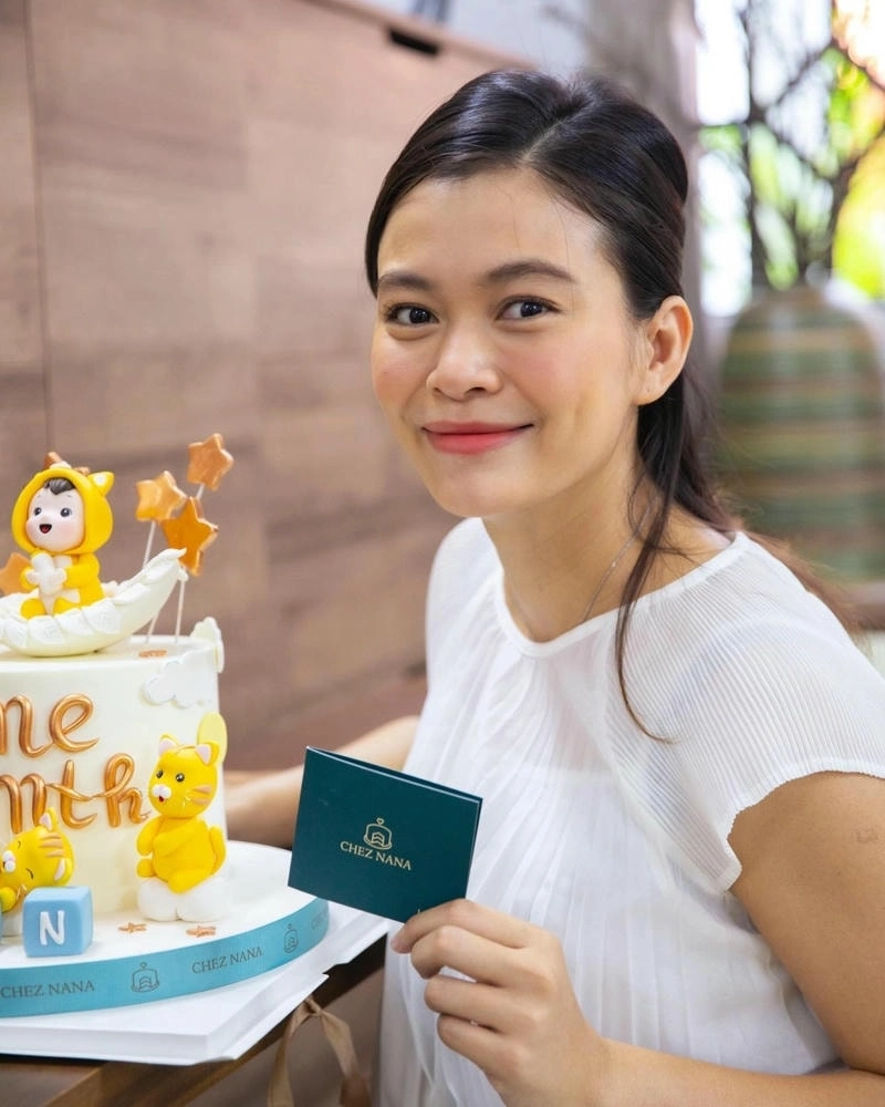 Fan tò mò hỏi tên thật của siêu mẫu Mâu Thủy là gì