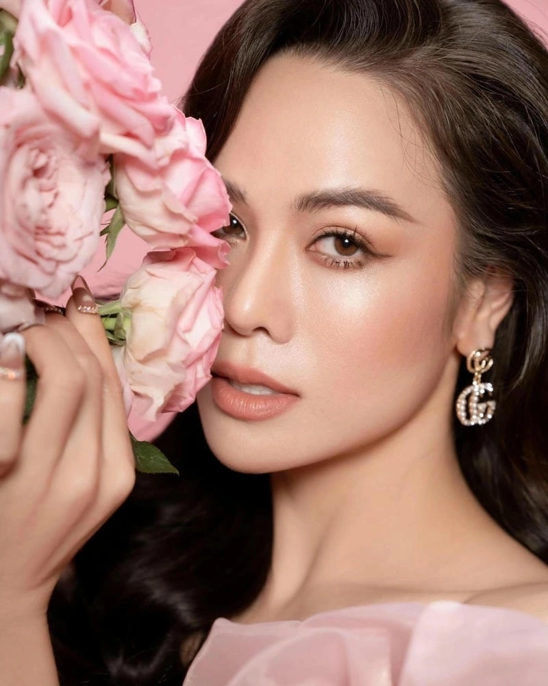 Tìm hiểu chi tiết tiểu sử Nhật Kim Anh