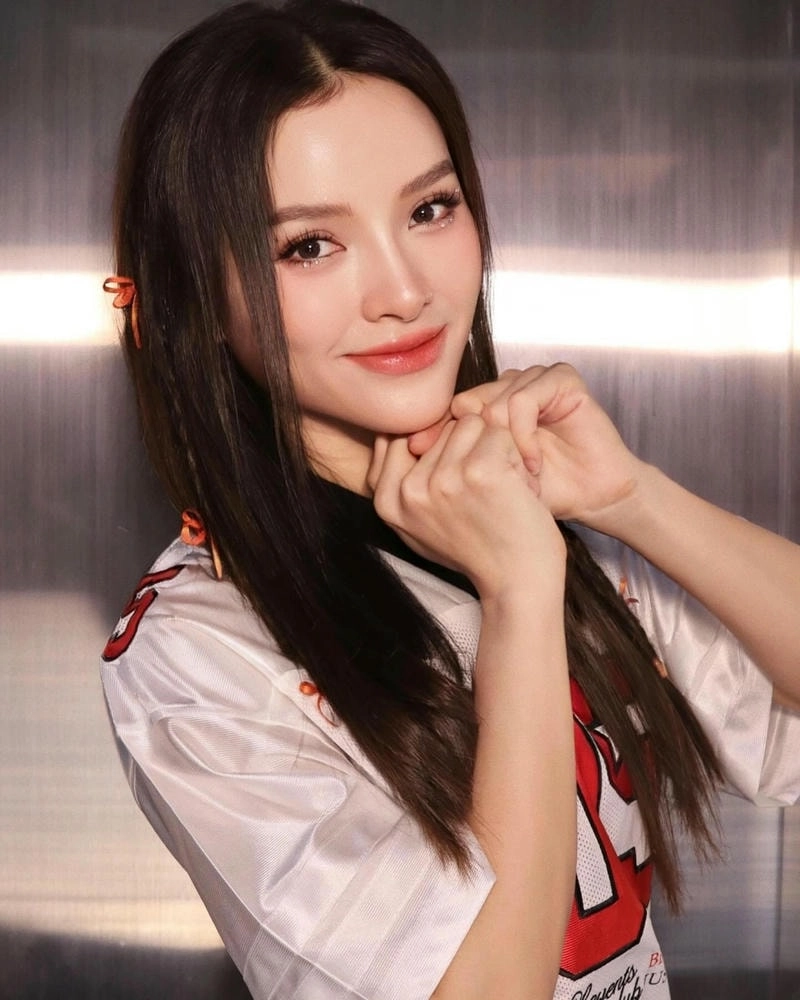 Phương Trinh Jolie sinh con khoe ảnh đầy hạnh phúc