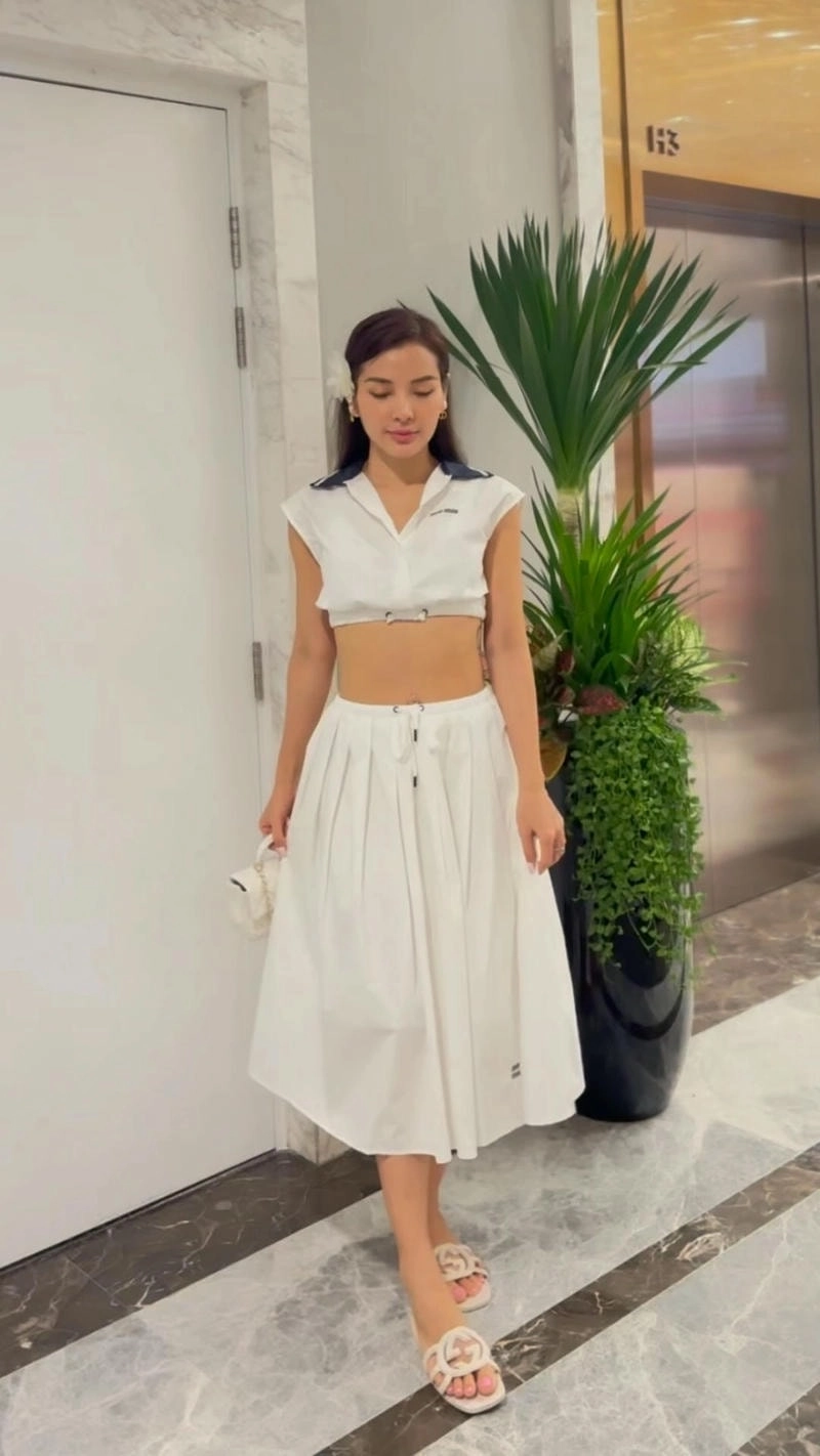 Phương Trinh Jolie mang bầu vẫn đẹp rạng rỡ