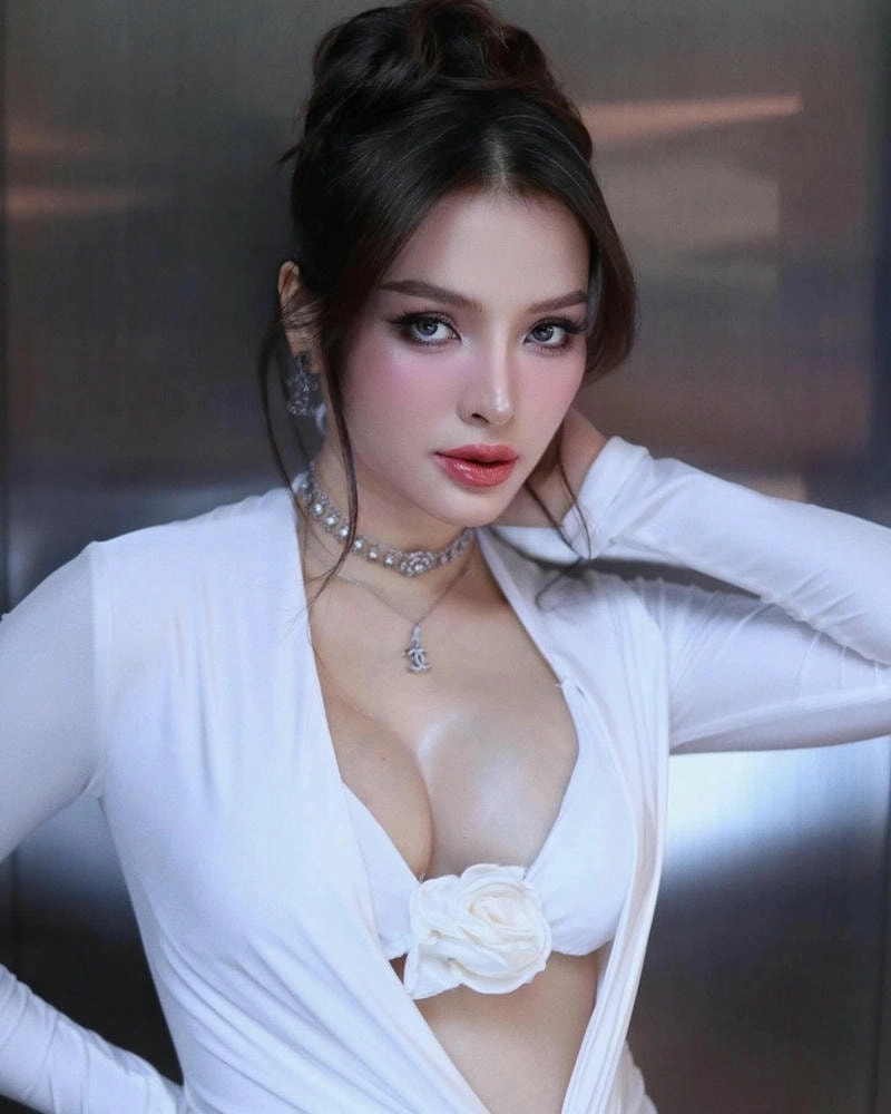 Phương Trinh Jolie sinh nhật chồng ấm cúng và xúc động