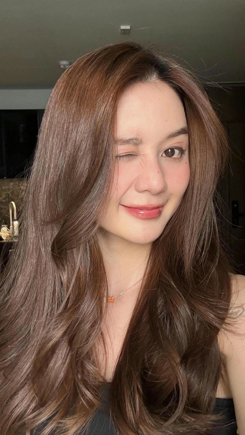 Thiều Bảo Trang xuất hiện đầy cuốn hút