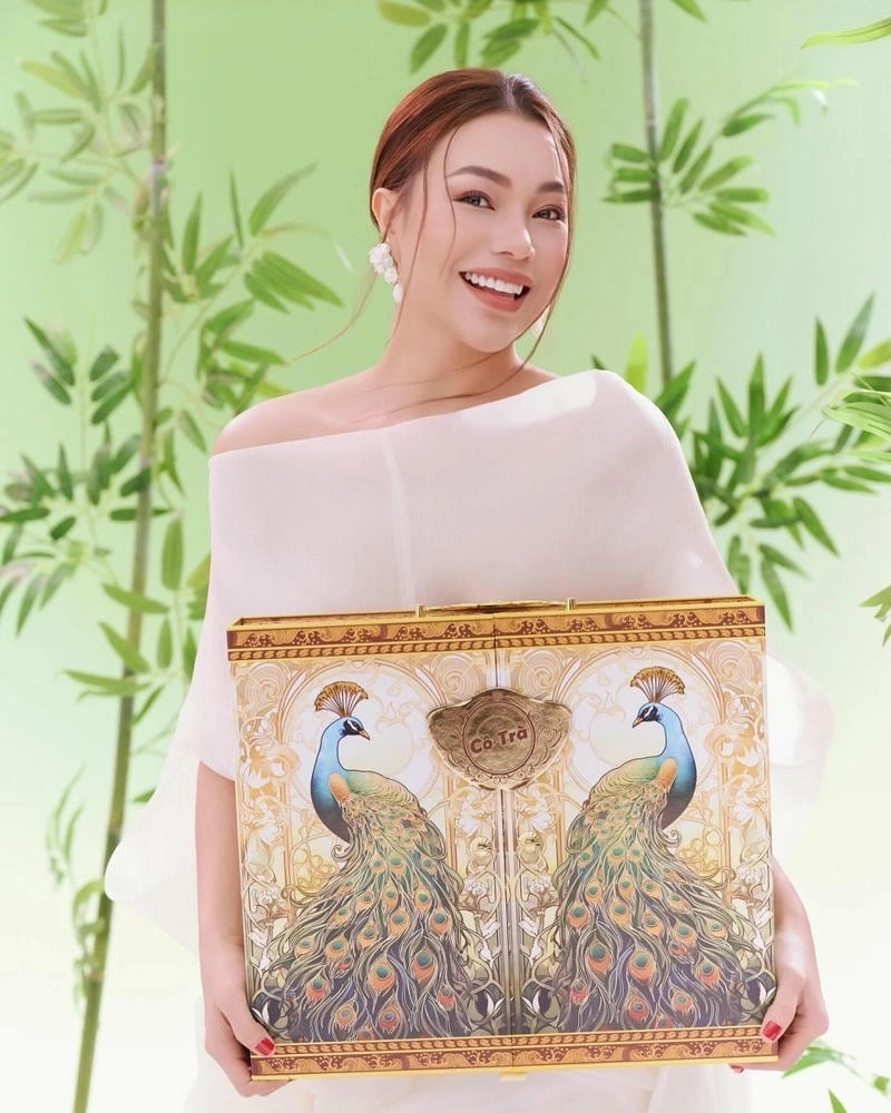 Toàn cảnh cuộc đời Tiểu sử Trà Ngọc Hằng