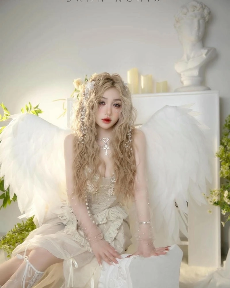 Cộng đồng chia sẻ viral video Trần Hà Linh full album