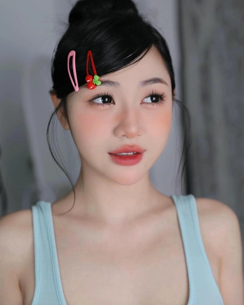 Khám phá chi tiết tiểu sử Trần Hà Linh