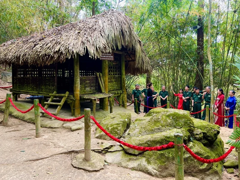 Hành trình về chiến khu Tân Trào đầy cảm xúc và ý nghĩa