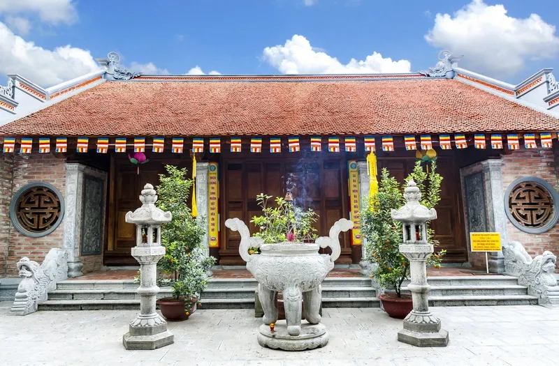 Đôi nét về Chùa Bà Đá
