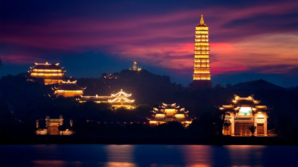 Đắm chìm trong khung cảnh Chùa Bái Đính đầy huyền bí